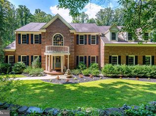 12395 Henderson Rd, Clifton, VA 20124