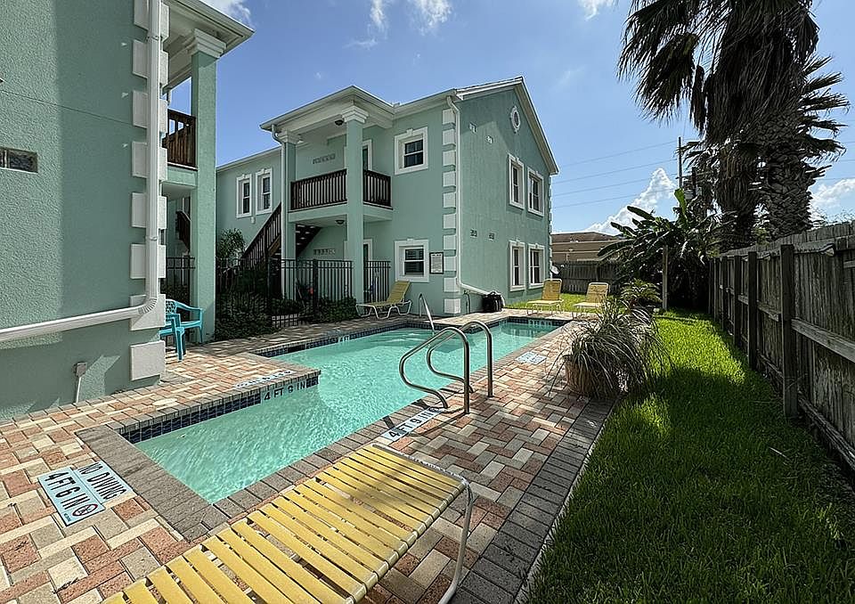 1st image of 107 W Bahama St Unit 7