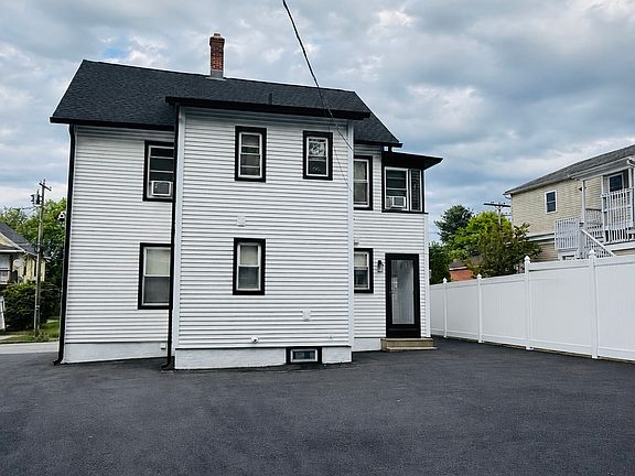 3rd image of 86 Washington Avenue