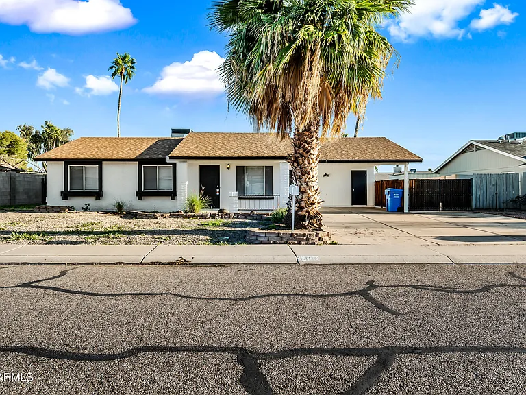 3409 E Campo Bello Dr — Photo 1