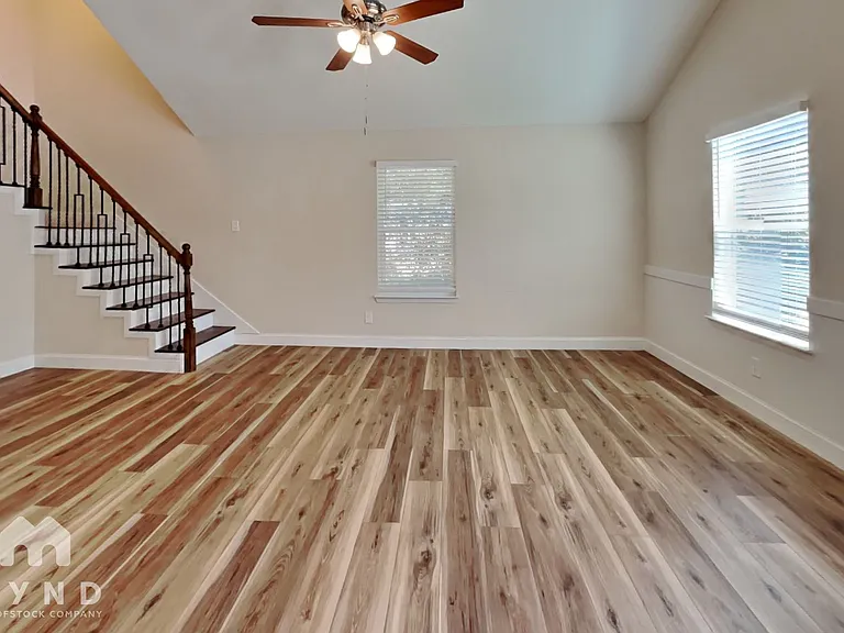 2703 Stellar Ct — Photo 5