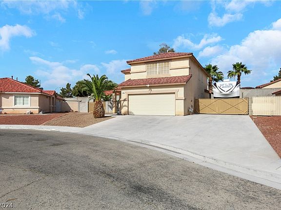 3rd image of 6011 Cape Clairmont Ct
