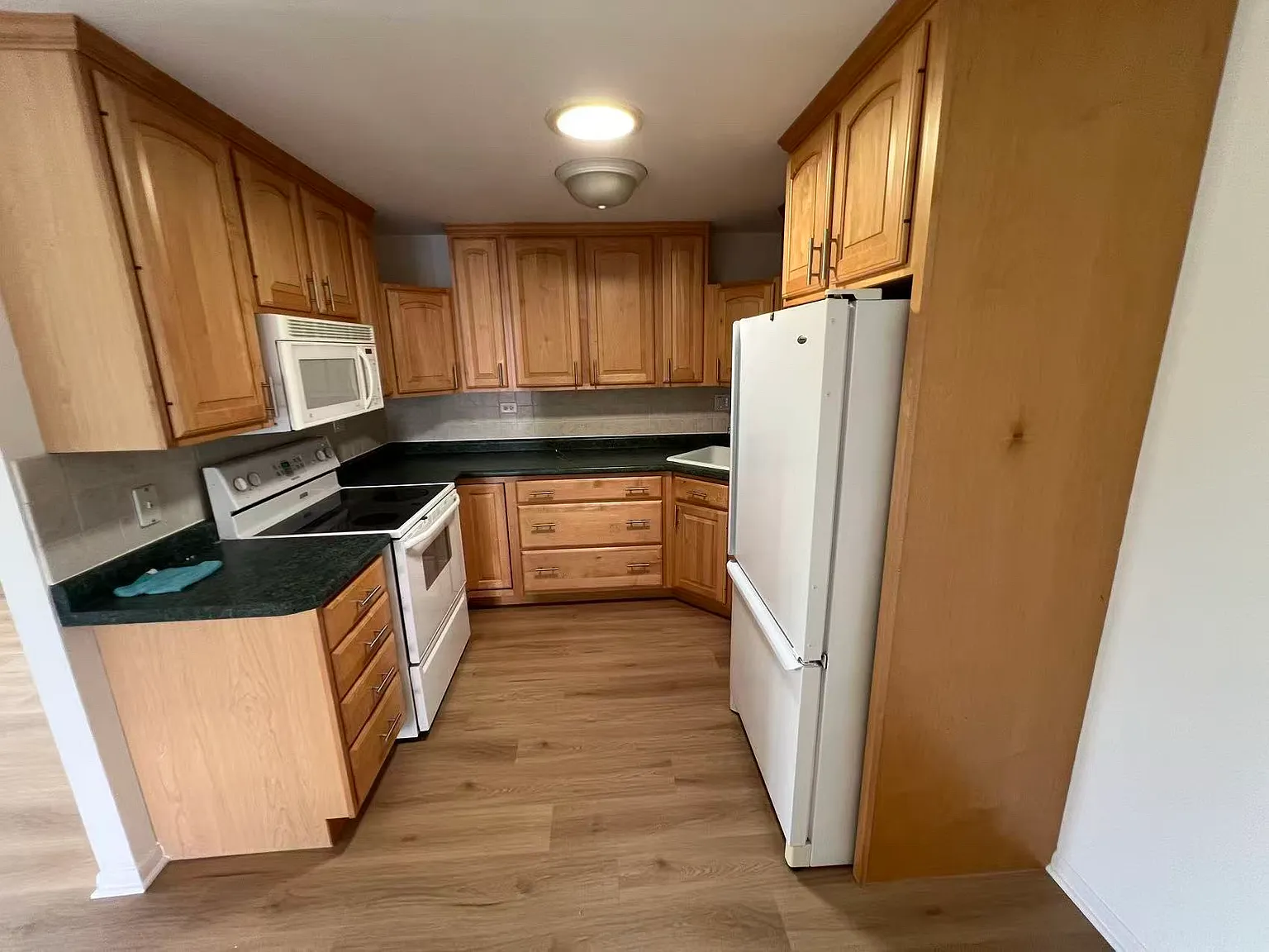 2 bed, 909 sqft, $2,000 — Photo 4