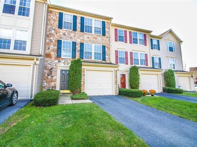 4070 Huckleberry Dr, Center Valley, PA, 18034