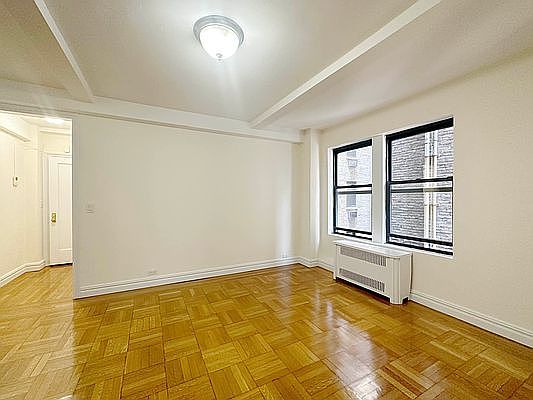 3rd image of 305 Lexington Ave APT 6D