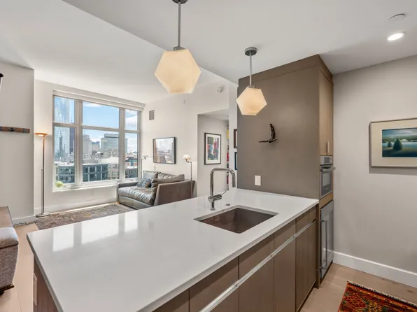 100 Lovejoy Wharf Penthouse 3C, Boston, MA 02114