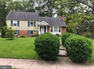 1403 Waynewood Blvd, Alexandria, VA 22308