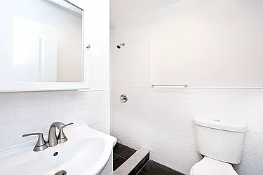 Rented by R New York