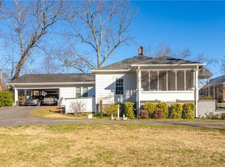 300 Highland Rd, Easley, SC 29640