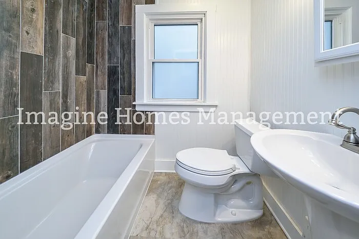 2176 Glenbury Ave #1 — Photo 13