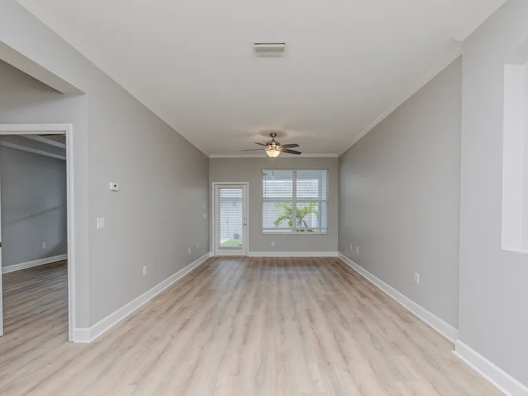 10109 Hayfield Way — Photo 8