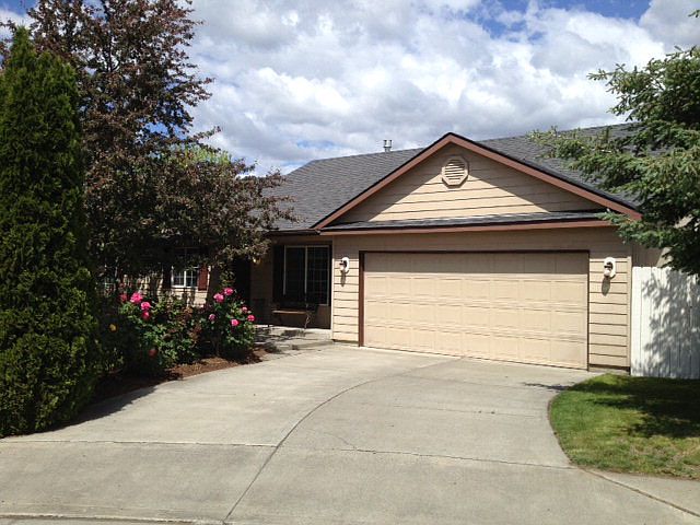 1st image of 355 NE Sprucewood Pl