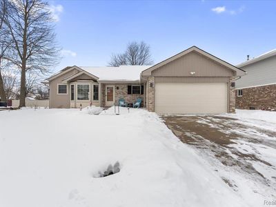21526 E Chipmunk Trl, Woodhaven, MI, 48183