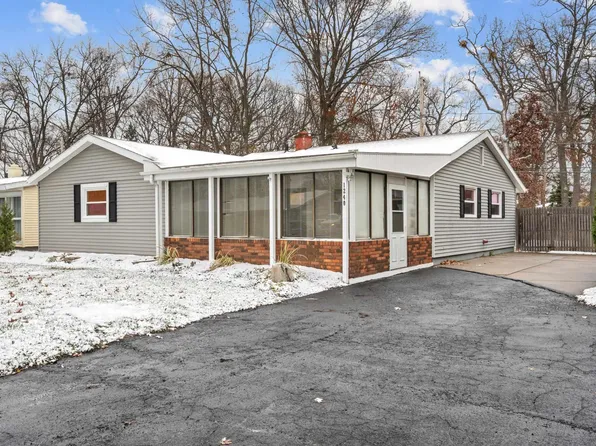 1240 Ebeling Dr, South Bend, IN 46615