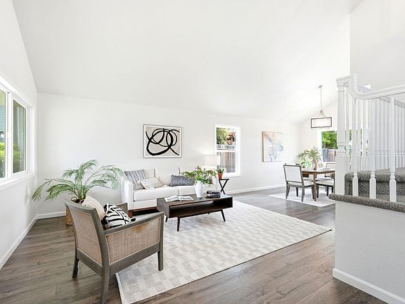 4th image of 2782 Canal Court