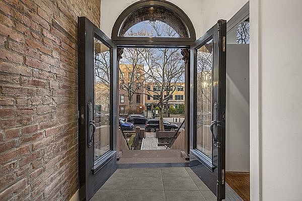 1st image of 114 1st Pl APT 3