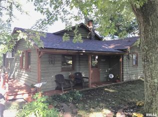 1036 Island Ln, Galesburg, IL 61401