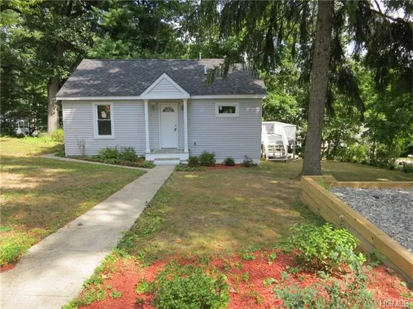 29 Brandeis Ave, Mohegan Lake, NY 10547