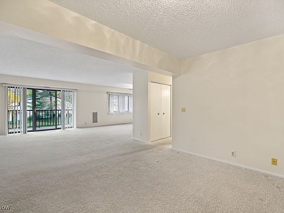 2nd image of 1006 Bunker Dr APT 201