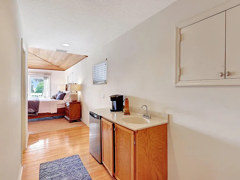 7501 S Indian River Dr — Photo 17