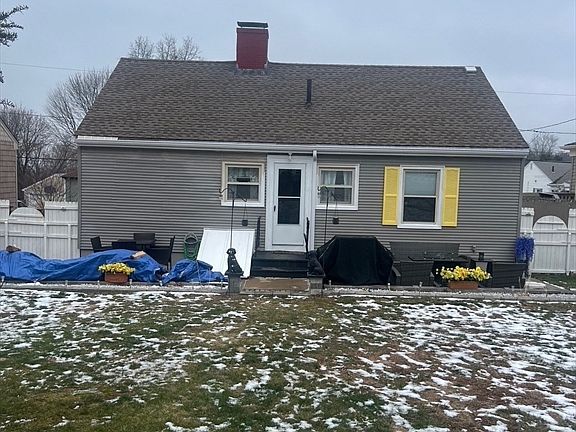 2nd image of 257 Calvin St