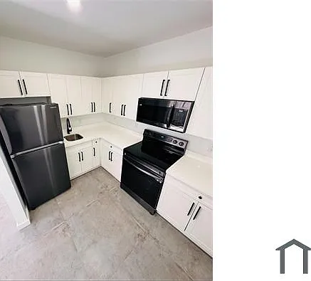 5541 NW Miami Ct #4 — Photo 10