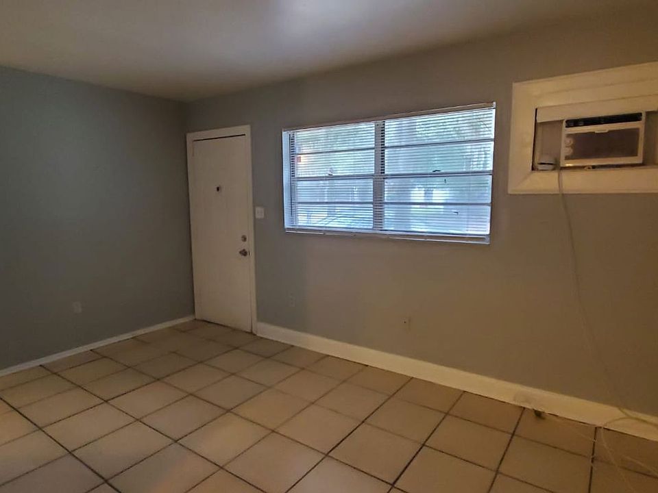 1st image of 9815 N 10th St APT B