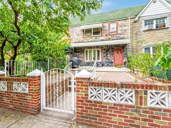 5034 64th St, Woodside, NY 11377