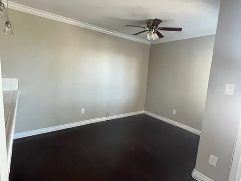 25822-25828 Walnut St — Photo 2