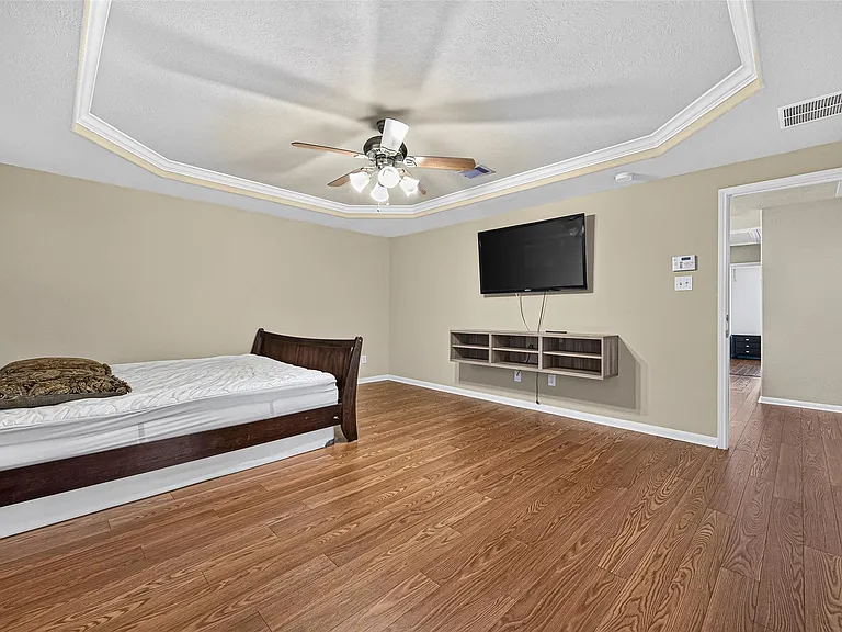 9106 Fuqua Breeze Dr — Photo 29
