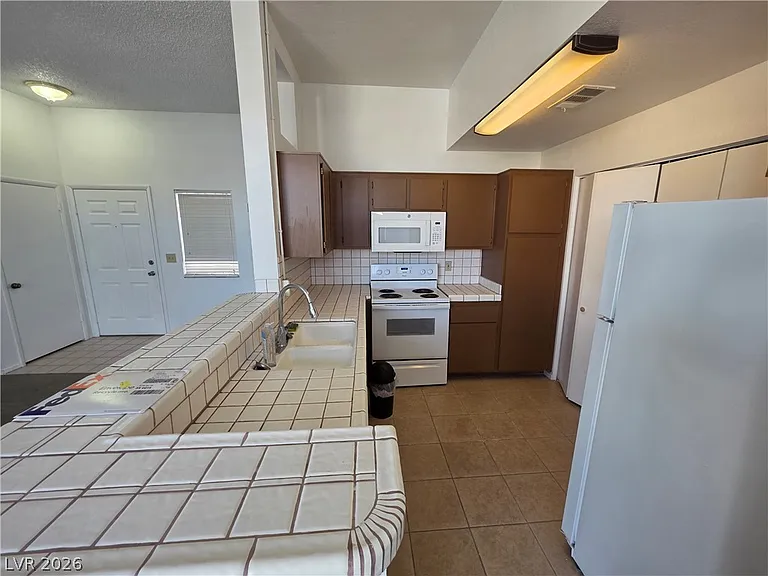 3150 Soft Breezes Dr #2166 — Photo 63