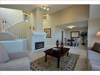 3rd image of 17 Jacqueline Ct
