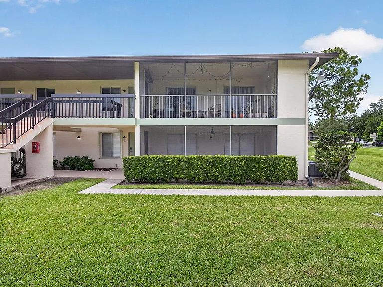 6341 Chasewood Dr #D — Photo 1