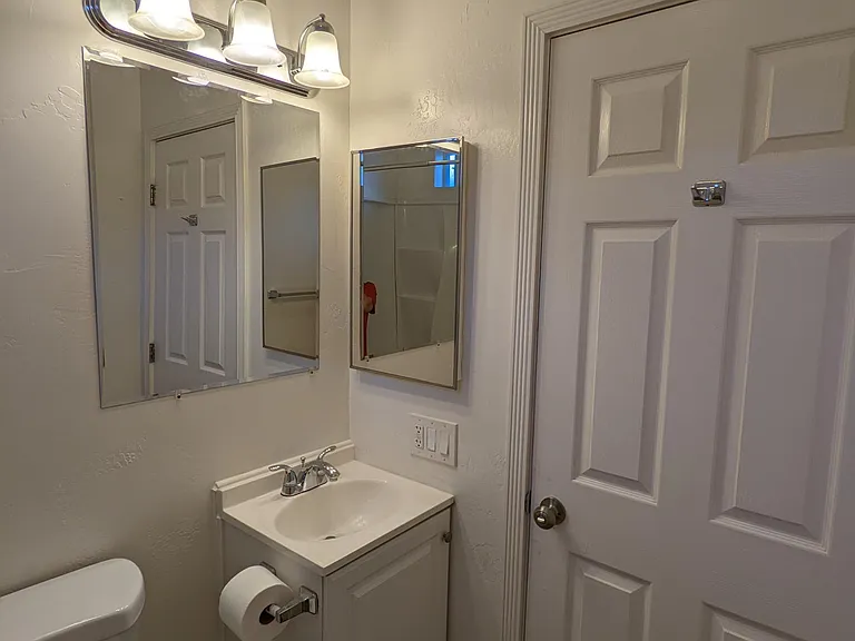 4186 Myrtle Ave — Photo 10