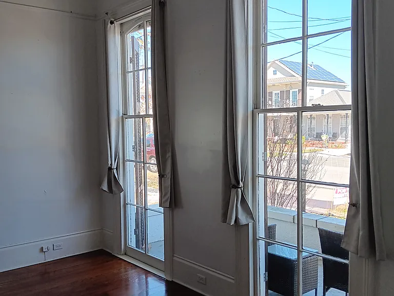 220 Amelia St — Photo 5