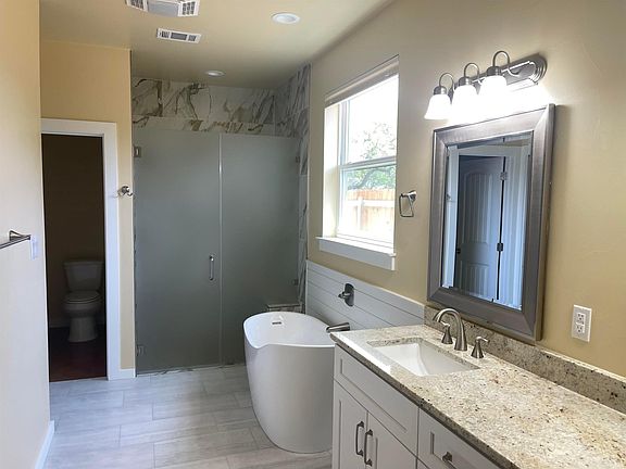 3rd image of 646 Birch Ln