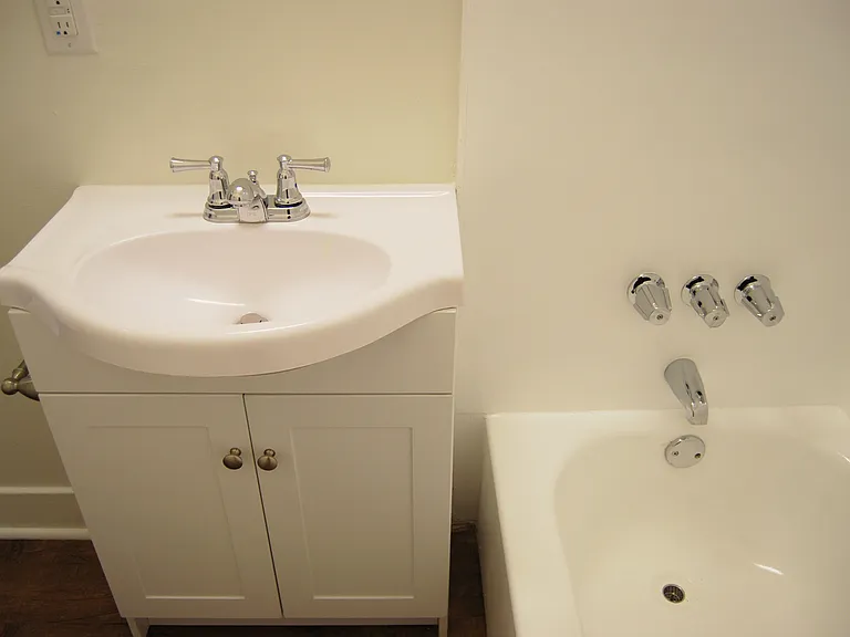 3817 E Livingston Dr — Photo 34