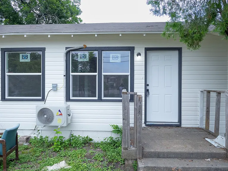 1720 Ethel Ave — Photo 1