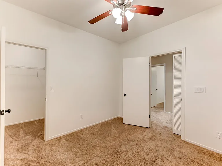 998 Veranda View Ave — Photo 5