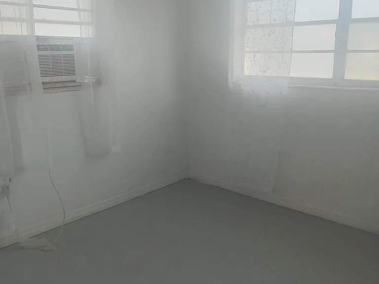 300 Joe Hilton St — Photo 10