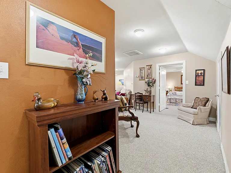 2720 Oates Dr — Photo 44