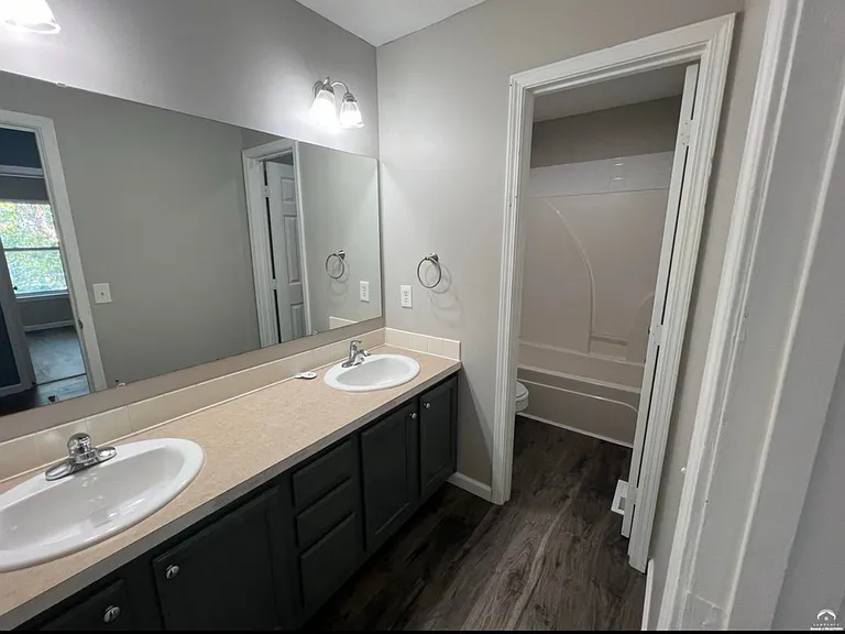 2529 Morningside Dr — Photo 13