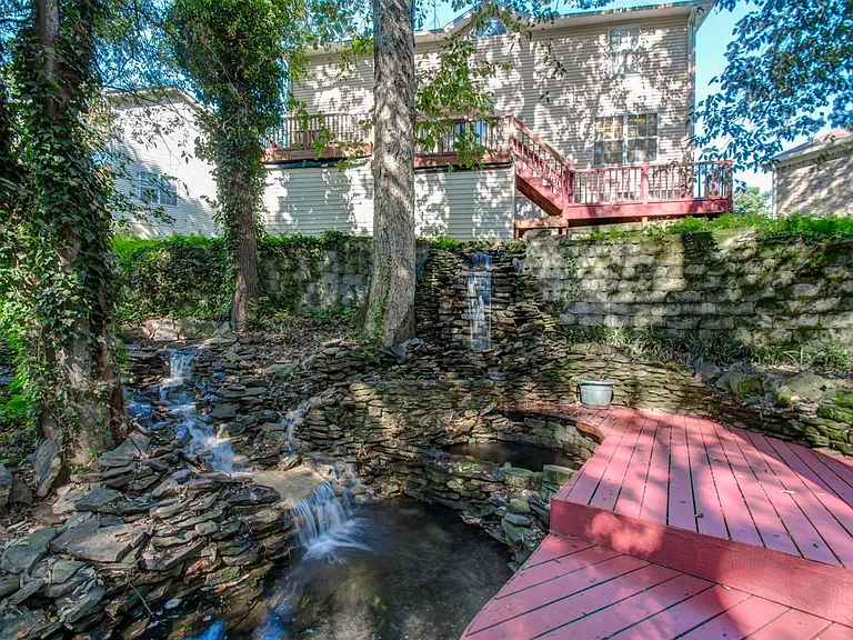 1036 Tonyawood Dr — Photo 6