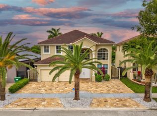 16417 SW 84th St, Miami, FL 33193