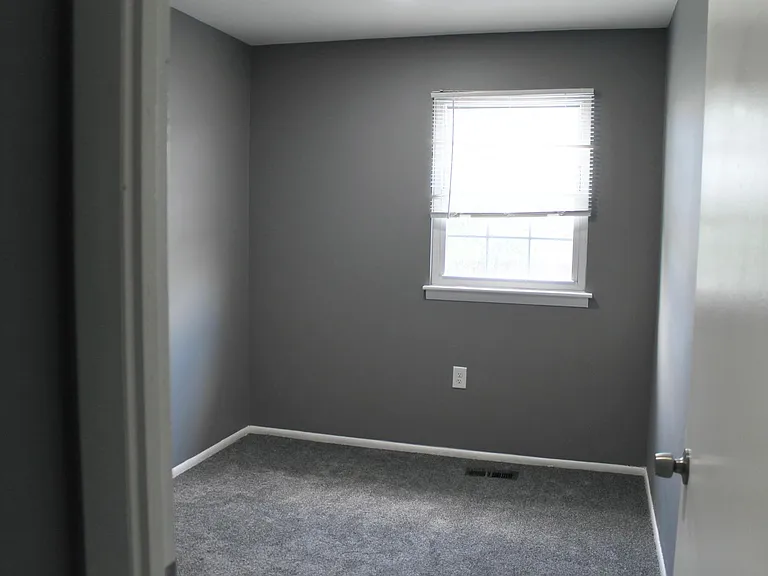 61 King Charles Cir — Photo 19