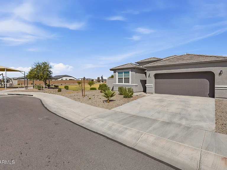 35834 W San Ildefanso Ave — Photo 2