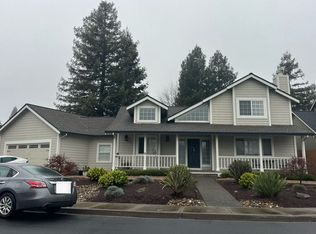 121 Thrushwing Ave, Windsor, CA