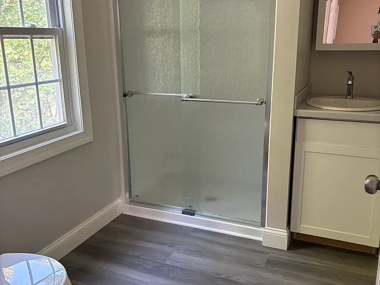 Master Bedroom Bathroom