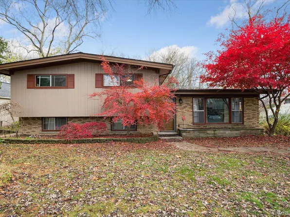 8537 Moms Dr, Van Buren Township, MI 48111