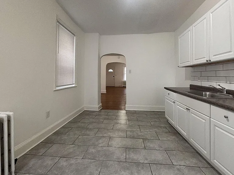 426 N Robinson St — Photo 10